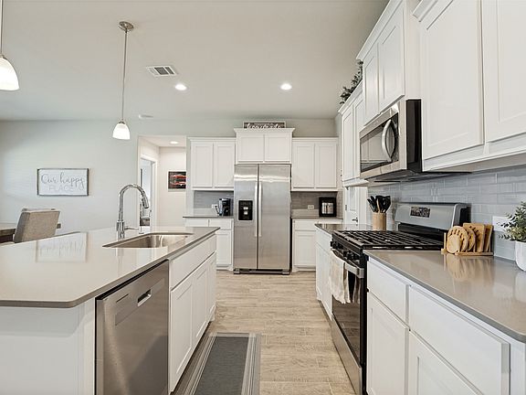 4th image of 1337 Rolling Meadows Dr