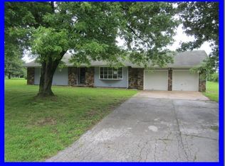 431 S Farm Road 89, Springfield, MO 65802
