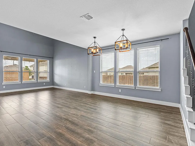 525 Compania Cv — Photo 7