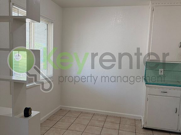 4th image of 691 El Camino Ave APT 7