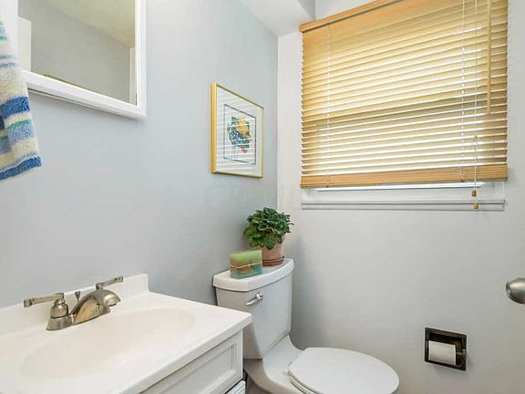 5th image of 6617 Elm Park Dr