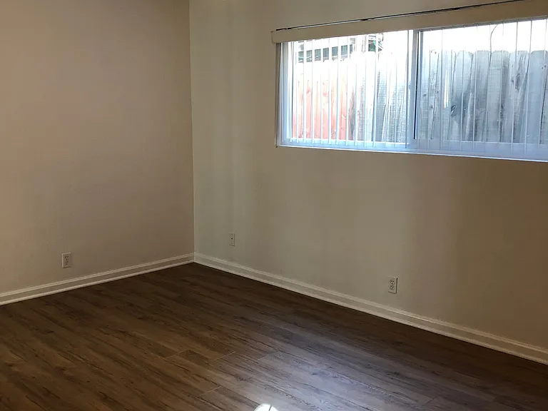 612 Griffith Way #A — Photo 10