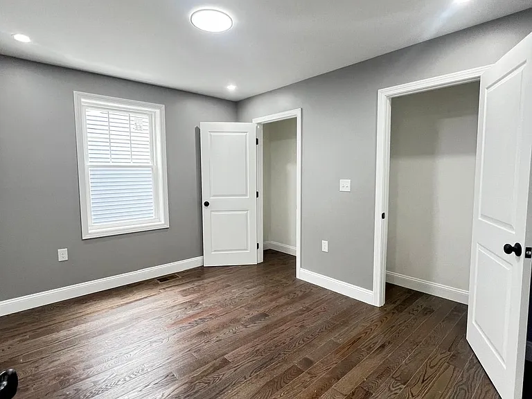 731 Potters Ave #2 — Photo 12