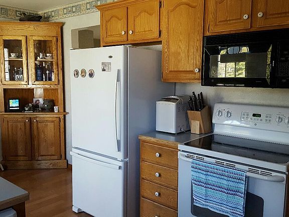 2nd image of 563 Plymouth Dr