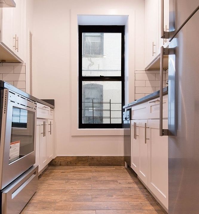2nd image of 538 E 21st St APT A4