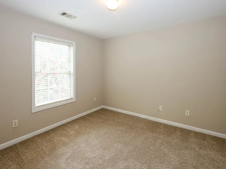 2895 Haynes Club Cir SW — Photo 30