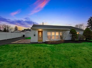 102 New Hope St, Plymouth Meeting, PA 19462