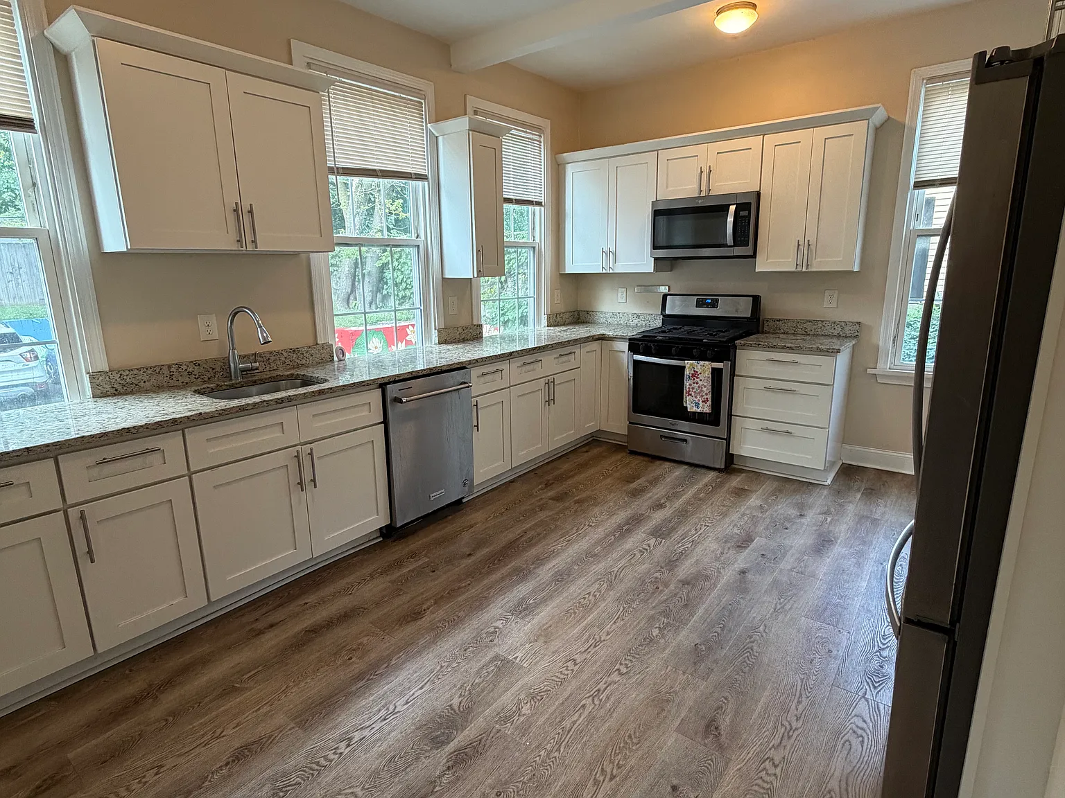 4 bed, 1200 sqft, $3,500 — Photo 1