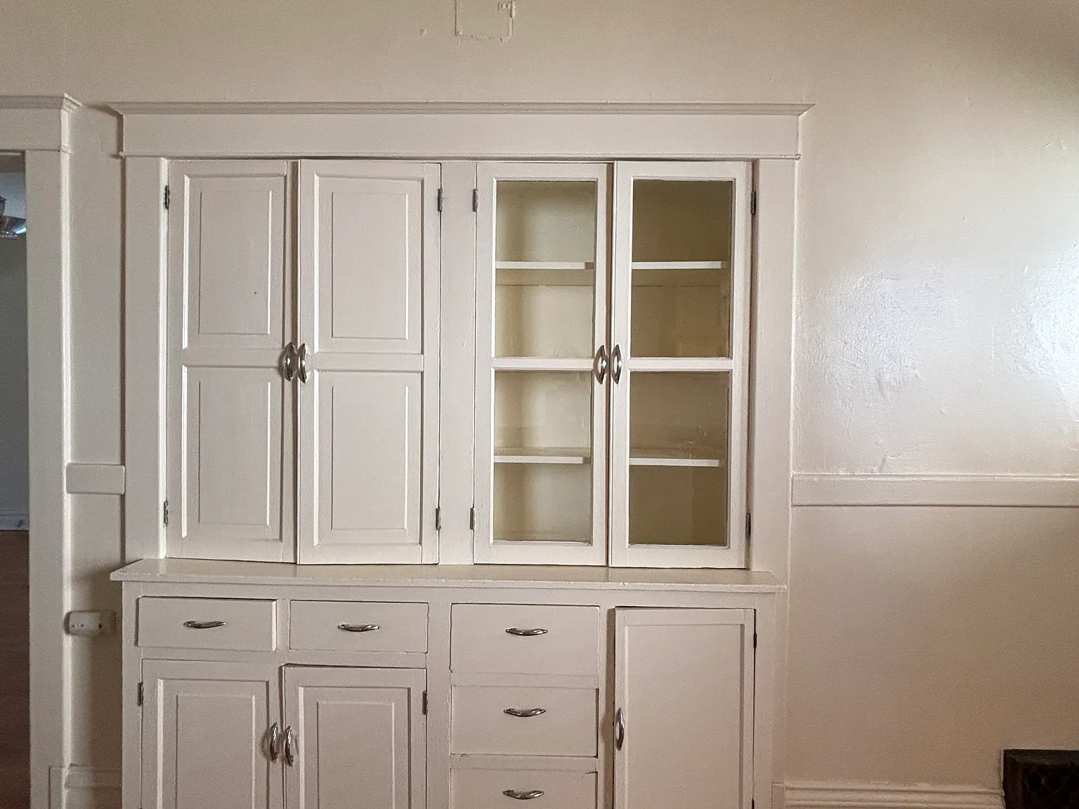 Charming Spacious Home w/ Near Congress Park! — Photo 4