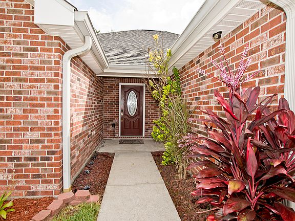 2nd image of 5567 Vicari St