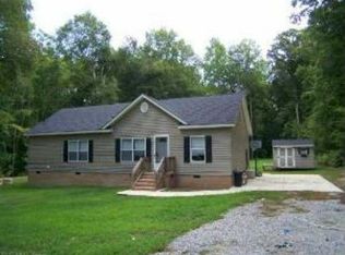 4265 Ennisdale Dr, Smithfield, VA 23430