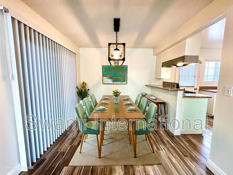3 bed, 2.0 bath, 1100 sqft, $3,395 — Photo 2