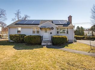 102 W Hartford Rd, Newington, CT 06111