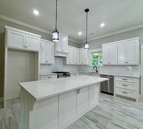 5th image of 13 Smalley Ln