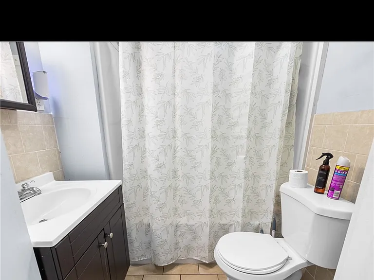 22 Suffolk St #1 — Photo 5