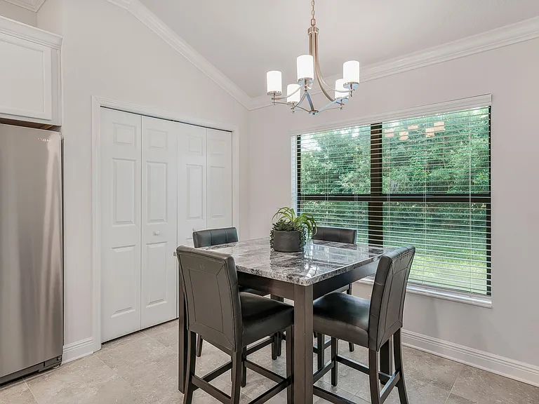 2481 N Brentwood Cir — Photo 10