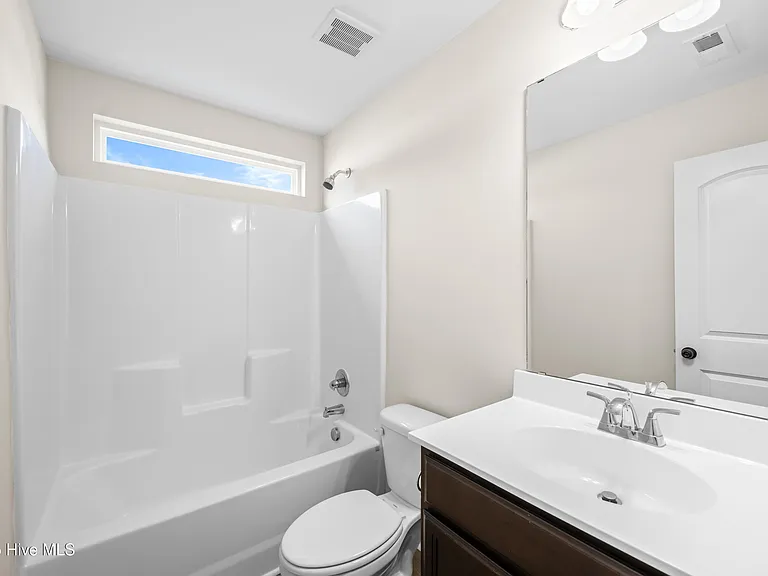 406 Paxton Ct — Photo 26