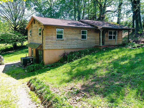 2nd image of 3553 Garner Cir
