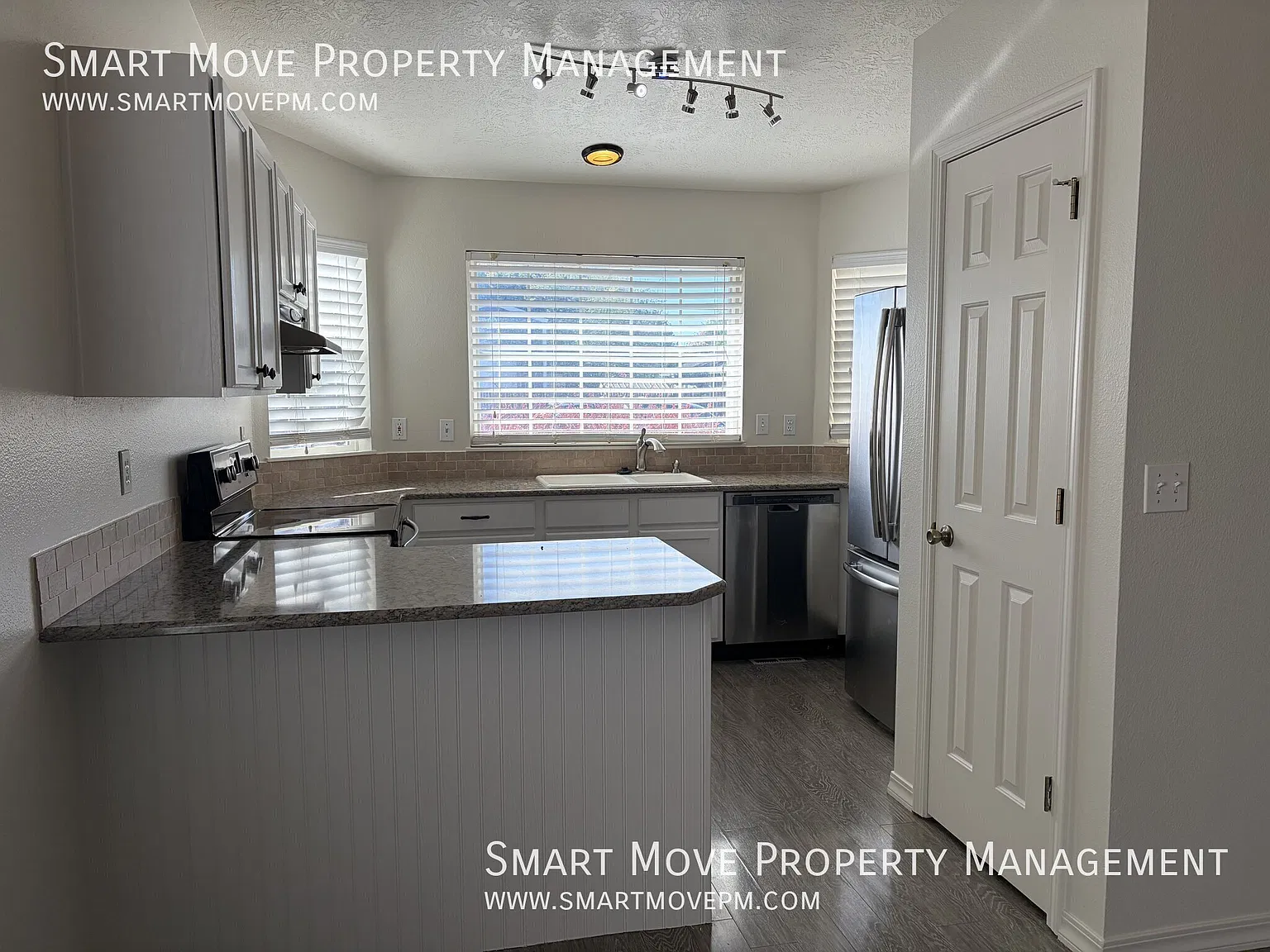 Single level 3 bed centrally located in Meridian. New Paint! — Photo 4