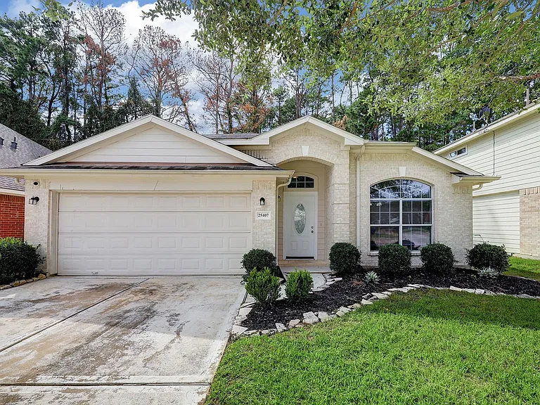 25407 Clover Ranch Dr — Photo 1