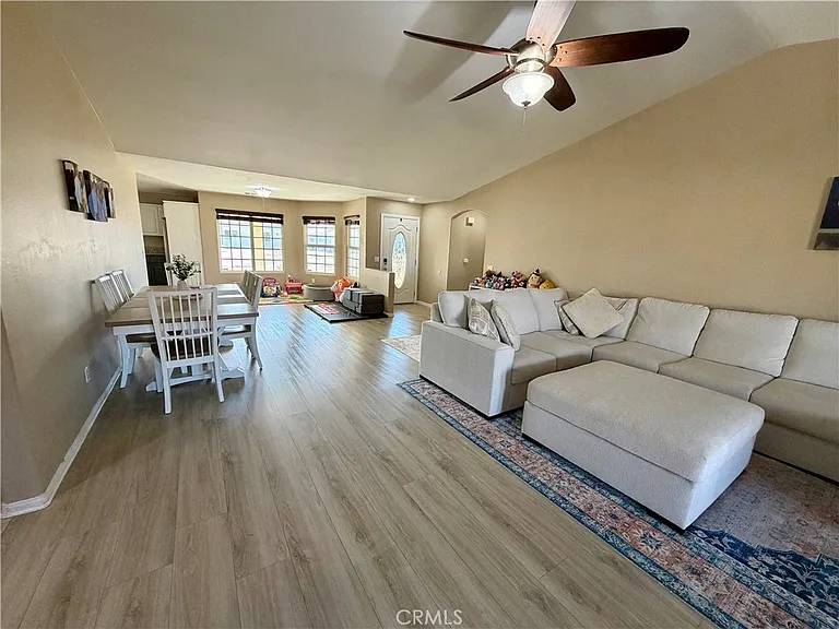 9725 Susan Ave — Photo 14