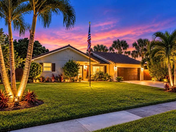 3590 Lakeview Drive, Delray Beach, FL 33445