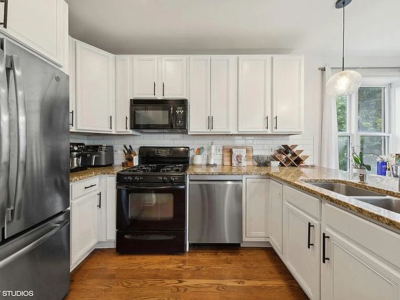 4th image of 1308 W Fillmore St APT 4