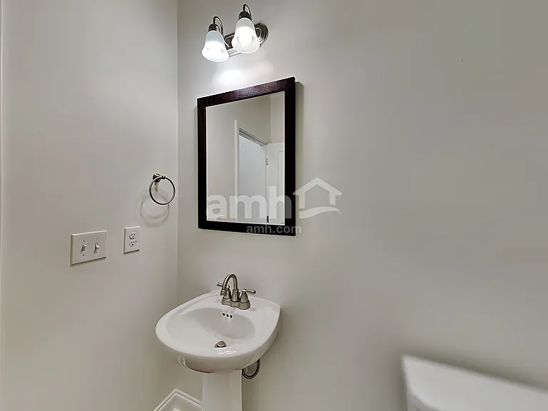 5935 Hart Way — Photo 7