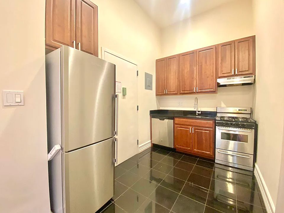 1st image of 139 W 80th St APT 1A