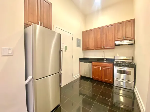 139 West 80th Street image 1 of 7