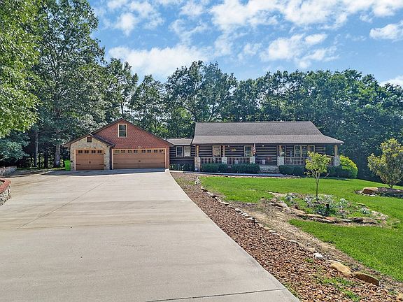 2nd image of 108 Grace Ln