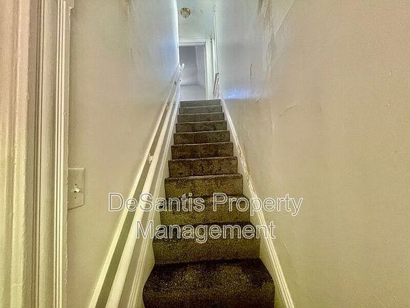 5th image of 520 Glenn St
