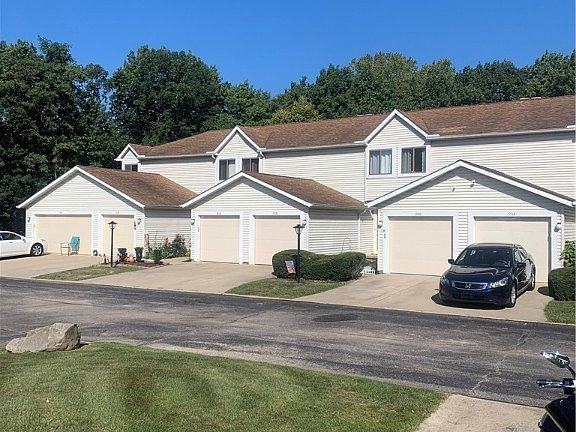 3rd image of 5516 Sandpiper Dr Building E-a21
