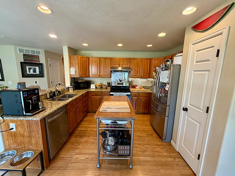 521 Shadbury Ct — Photo 8