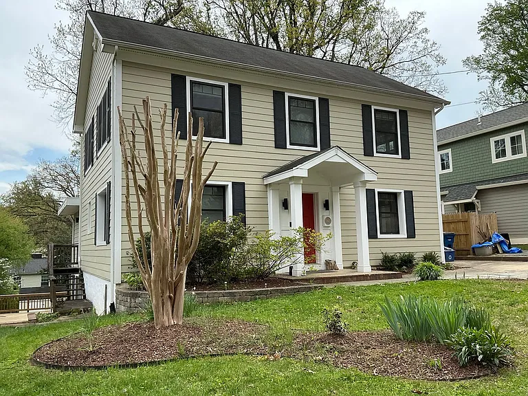 10623 S Dunmoor Dr — Photo 2
