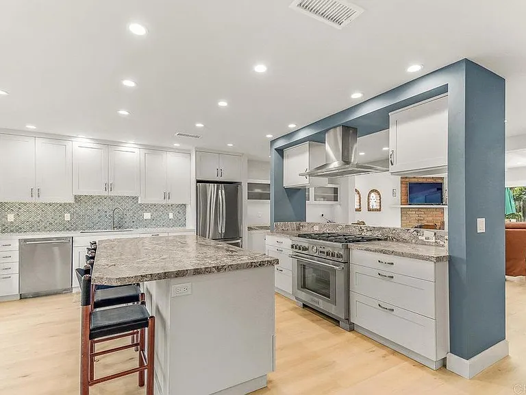 2462 Lozana Rd — Photo 3
