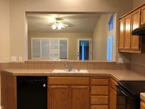 2nd image of 1787 Edgewood Ct