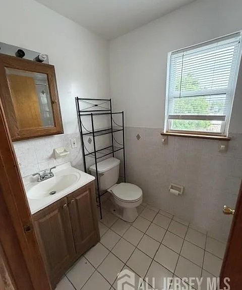 817 Jackson Ave — Photo 11