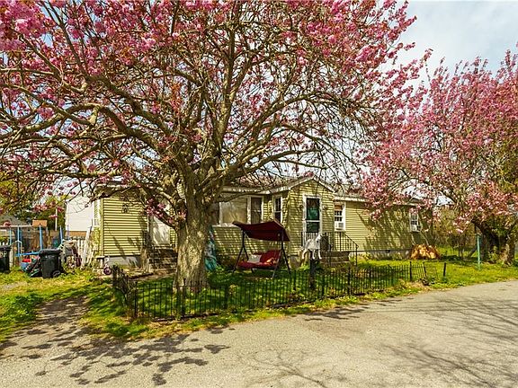 3rd image of 54 Homer St