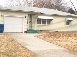 103 S Highland Rd, Coffeyville, KS 67337