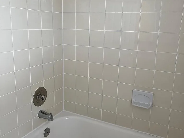 1533 Oronoco St — Photo 13