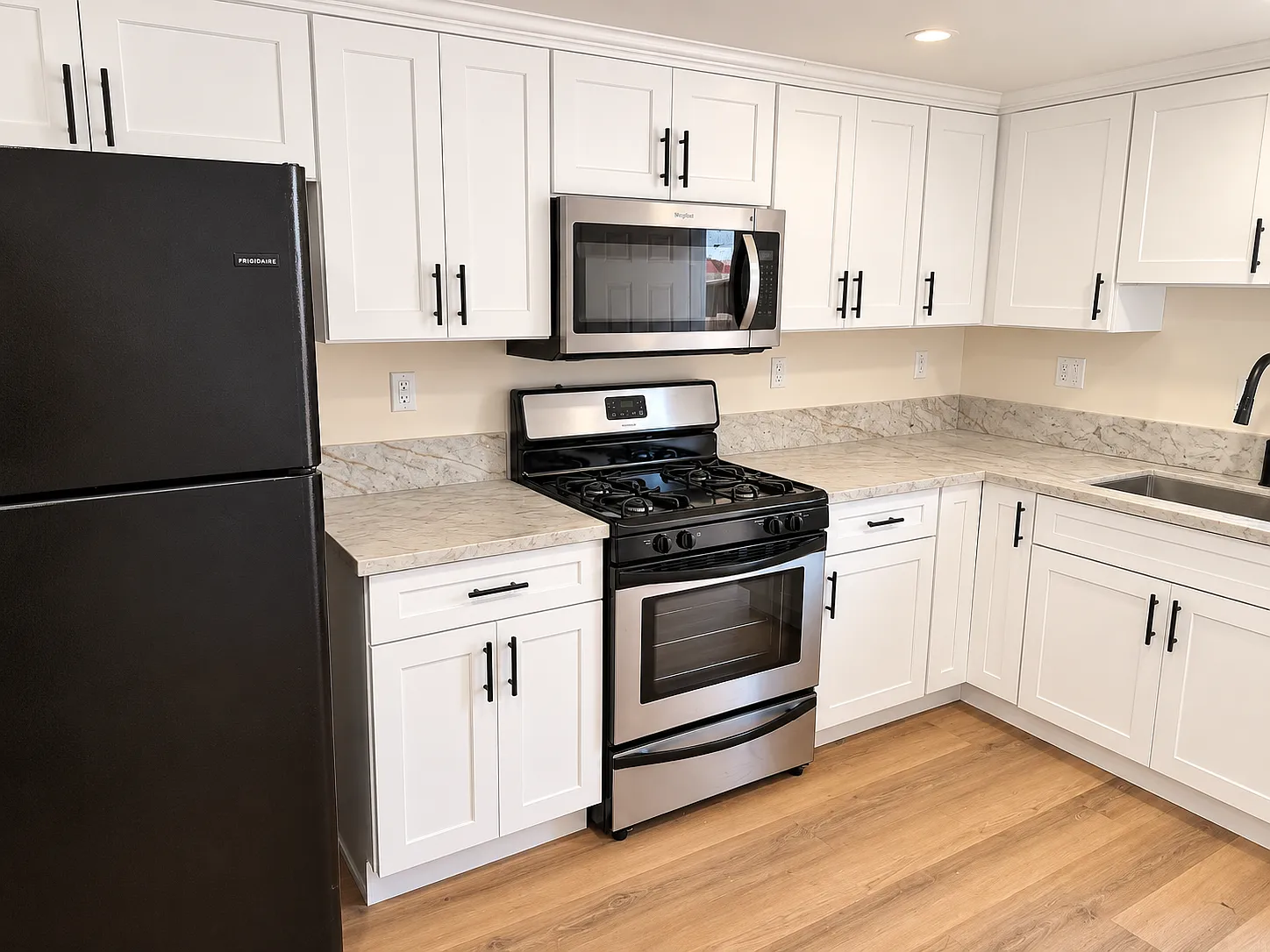 2 bed, $2,750 — Photo 2