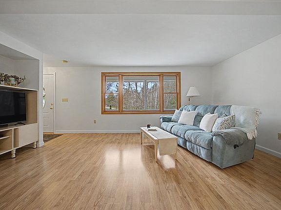 4th image of 13 Glenview Drive
