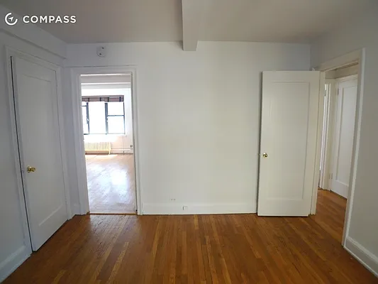 Rented by Compass | media 10