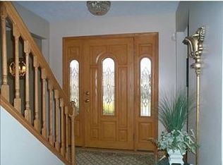 1017 James Ln, Gibsonia, PA