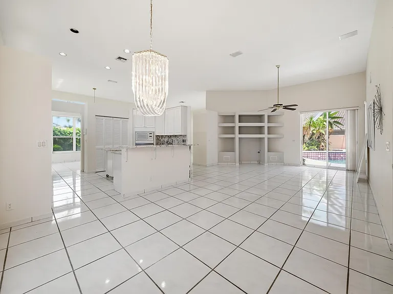 10769 Maple Chase Dr — Photo 24