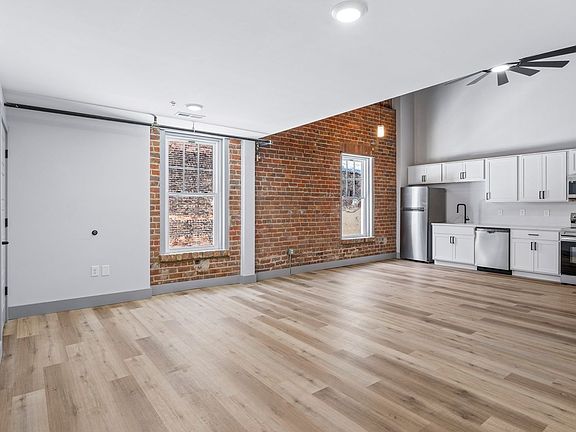 2nd image of 213 E Main St #202