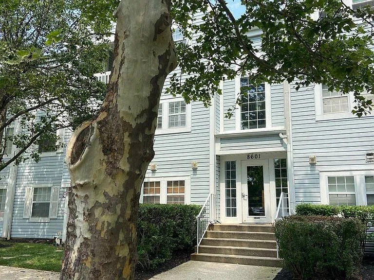 8601 Falls Run Rd #I — Photo 1