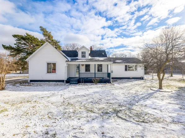 2439 Campau Ave, Port Huron, MI 48060