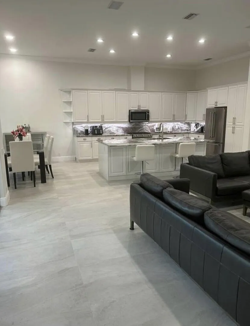 Beautiful turnkey furnished home — Photo 4
